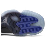 Air Jordan 11 Low 528896-153 ホワイトスニーカー、ブラックパテントレザー、アイシーブルーアウトソール