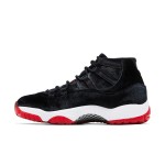 Air Jordan 11 Retro Bred Velvet DB5457-061 ブラックベルベット スニーカー 赤のアクセントと白のミッドソール