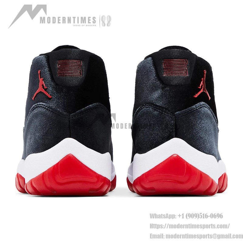 Air Jordan 11 Retro Bred Velvet DB5457-061 ブラックベルベット スニーカー 赤のアクセントと白のミッドソール