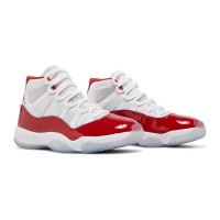 Air Jordan 11 Retro 'Cherry' CT8012-116 – Klassische Weiße und Rote Sneaker mit Lackleder-Glanz