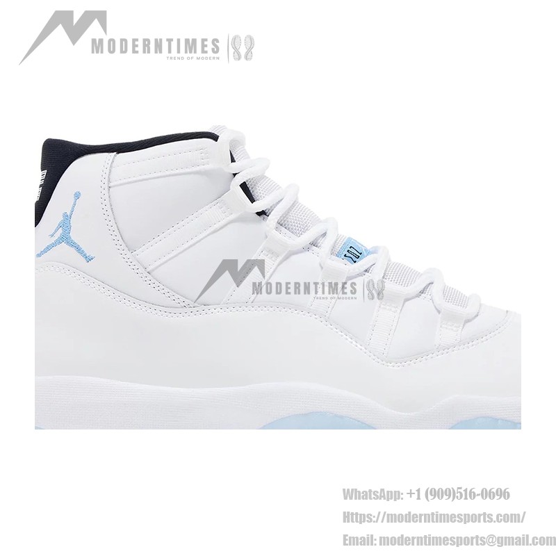 Air Jordan 11 Retro 'Legend Blue' CT8012-104 ホワイトスニーカー 氷色のアウトソールと黒いカラー付き