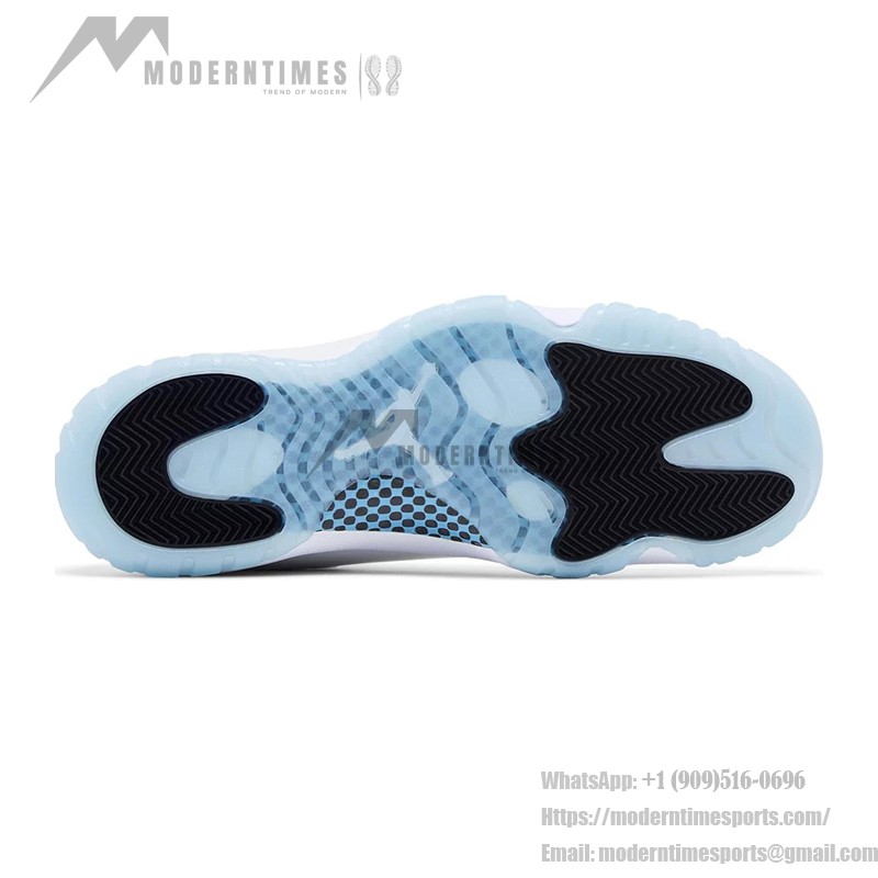 Air Jordan 11 Retro 'Legend Blue' CT8012-104 ホワイトスニーカー 氷色のアウトソールと黒いカラー付き