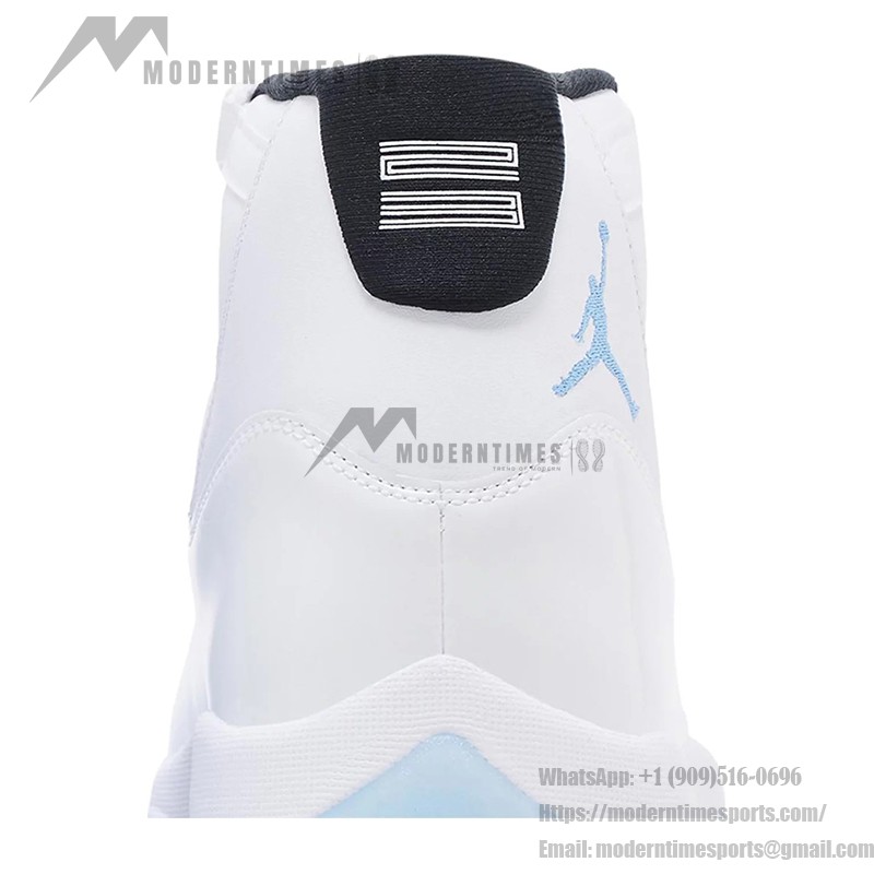 Air Jordan 11 Retro 'Legend Blue' CT8012-104 ホワイトスニーカー 氷色のアウトソールと黒いカラー付き