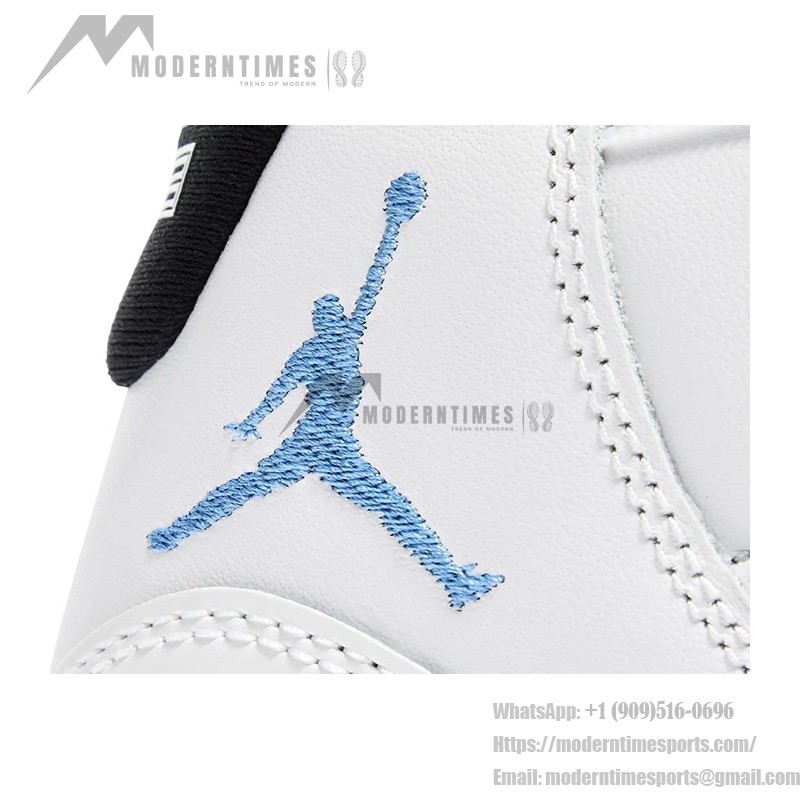 Air Jordan 11 Retro 'Legend Blue' CT8012-104 ホワイトスニーカー 氷色のアウトソールと黒いカラー付き