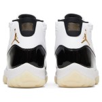 Air Jordan 11 Retro 'DMP' CT8012-170 ホワイトとブラックのスニーカー ゴールドジャンプマンロゴとミルキーアウトソール付き