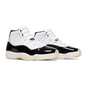 Air Jordan 11 Retro 'DMP' CT8012-170 - Weiße und Schwarze Sneaker mit Goldenem Jumpman-Logo & Milchiger Außensohle