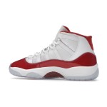 Air Jordan 11 Retro Cherry 378038-116 - パテントレザーとアイシーソールの白と赤のスニーカー
