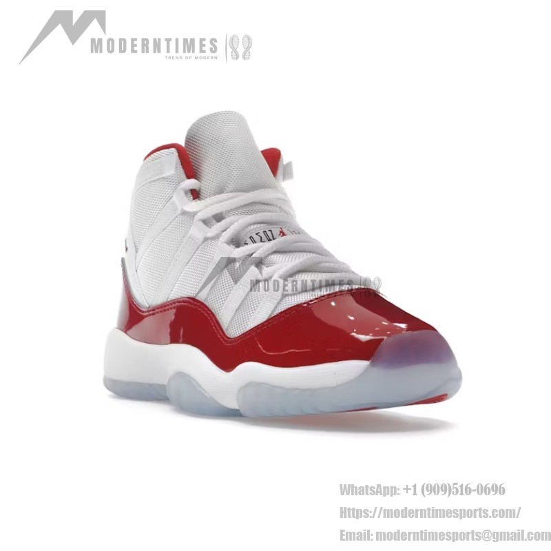 Air Jordan 11 Retro Cherry 378038-116 - パテントレザーとアイシーソールの白と赤のスニーカー