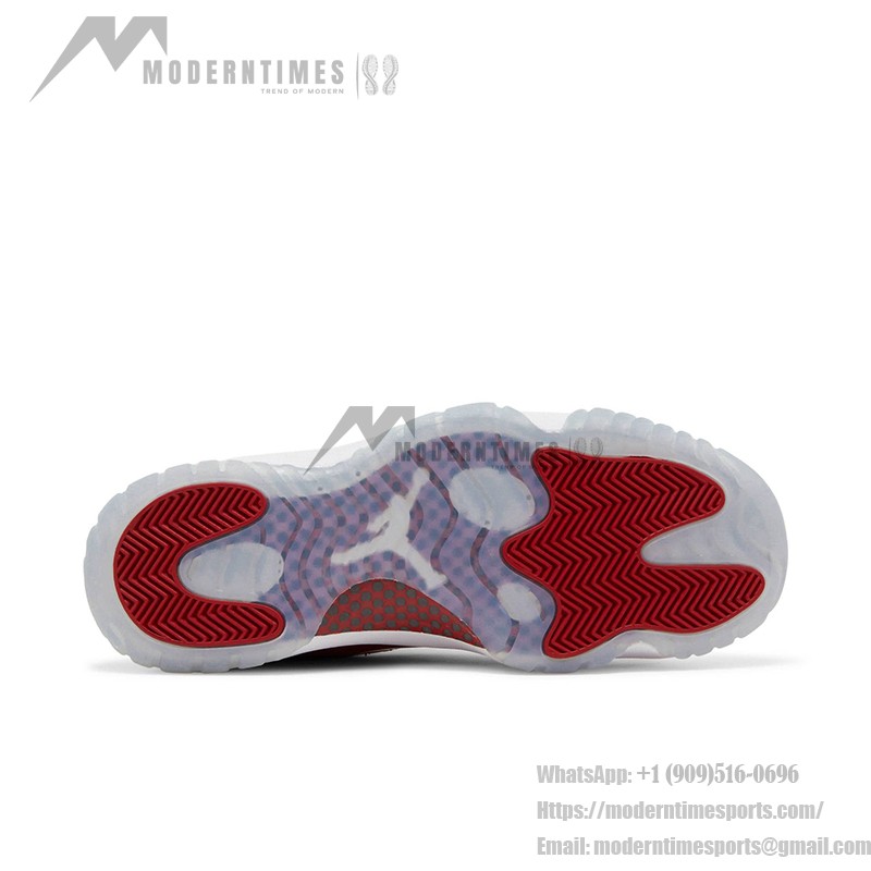 Air Jordan 11 Retro Cherry 378038-116 - パテントレザーとアイシーソールの白と赤のスニーカー