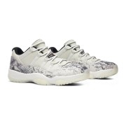 Air Jordan 11 Low "Light Bone Snakeskin" CD6846-002 – Ikonisches Design mit Premium-Schlangenleder-Details