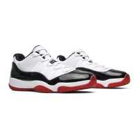 Air Jordan 11 Low "Bred" AV2187-160 - Ikonische Schwarz-Weiß-Rot Sneaker mit Lackleder-Finish