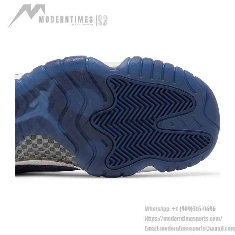 Air Jordan 11 Retro "Heiress" Velvet AR0715-441 – ネイビースエード＆ベルベットのプレミアムスニーカー