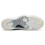  Air Jordan 11 Retro 378037-016 クラシックホワイトとレッドアクセント、ミルキーソールスニーカー
