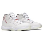  Air Jordan 11 Retro 378037-016 クラシックホワイトとレッドアクセント、ミルキーソールスニーカー