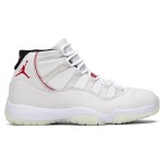  Air Jordan 11 Retro 378037-016 クラシックホワイトとレッドアクセント、ミルキーソールスニーカー