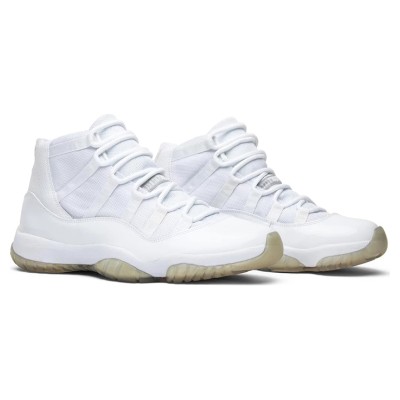 Air Jordan 11 Retro 'Pure White' 408201-101 - Minimalistischer Weißer Sneaker mit Eisiger Sohle und Hohem Komfort
