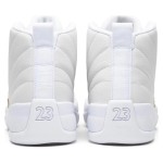 Air Jordan 12 Retro ホワイト ゴールド 873864-102 - ゴールドアクセント付きの白スニーカー