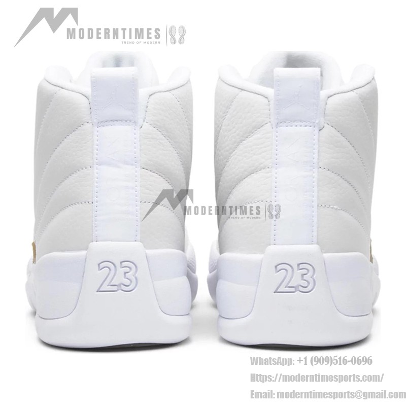 Air Jordan 12 Retro ホワイト ゴールド 873864-102 - ゴールドアクセント付きの白スニーカー