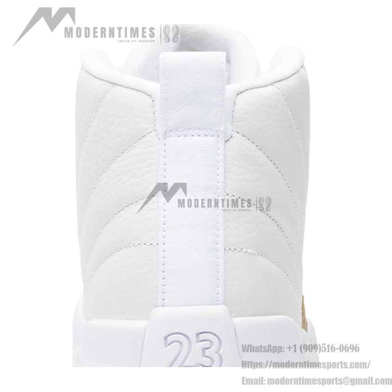 Air Jordan 12 Retro ホワイト ゴールド 873864-102 - ゴールドアクセント付きの白スニーカー