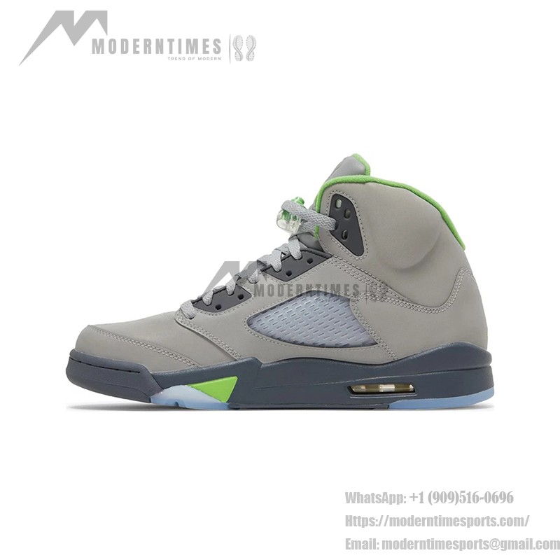 Air Jordan 5 Retro DM9014-003 グレーレザーとグリーンアクセント、反射シュータン付き