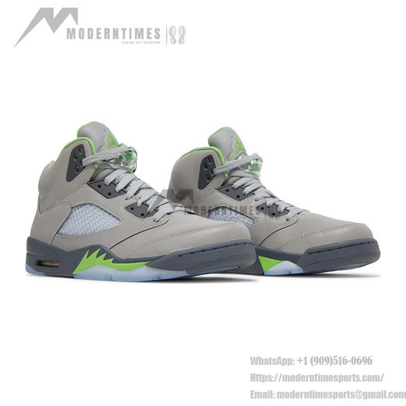 Air Jordan 5 Retro DM9014-003 グレーレザーとグリーンアクセント、反射シュータン付き