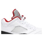 Air Jordan 5 Low Golf CU4523-100 白いレザーと赤のアクセント＆反射タン