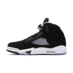 Air Jordan 5 Retro CT4838-011 ブラックスエードスニーカー、反射シュータンとホワイトミッドソール付き