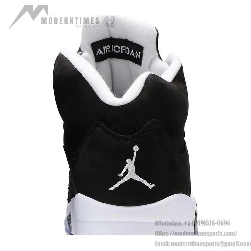 Air Jordan 5 Retro CT4838-011 ブラックスエードスニーカー、反射シュータンとホワイトミッドソール付き