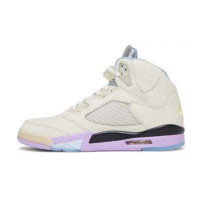 Air Jordan 5 Retro DV4982-175 - クリームレザーにパステルアクセントと反射するシュータンが特徴のスニーカー