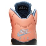 Air Jordan 5 Retro DV4983-641 コーラルピンクのレザースニーカー、リフレクティブシュータン、透明ソール付き