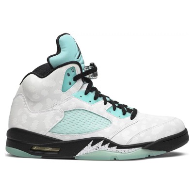 Air Jordan 5 レトロ CN2932-100 - ホワイトレザーとミントグリーンアクセントのスニーカー、反射するシュータン付き