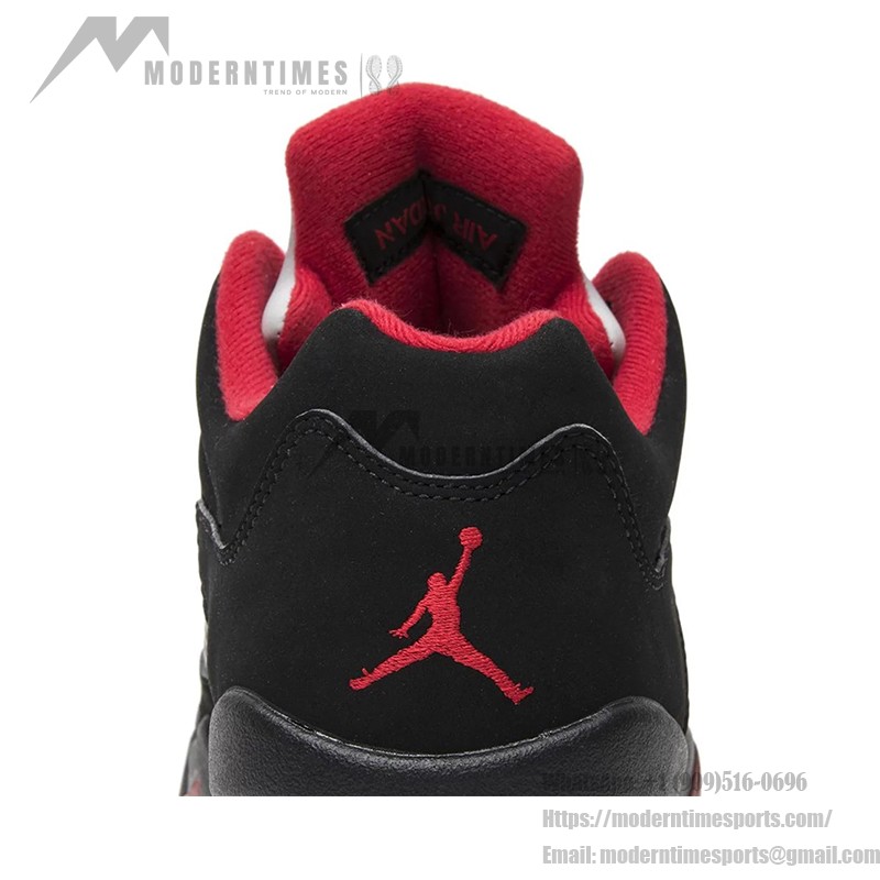 Air Jordan 5 Retro Low 819171-001 ブラックスエードスニーカー、赤のアクセント、反射シュータン付き