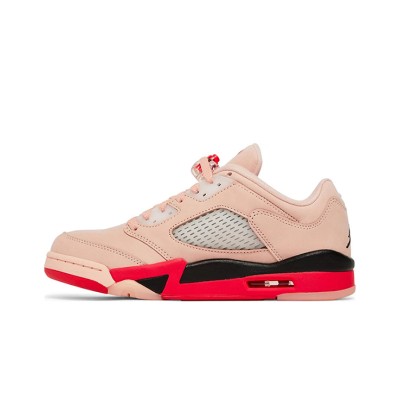 Air Jordan 5 Low DA8016-806 - ピンクスエードスニーカー、赤と黒のアクセント、リフレクティブタン付き