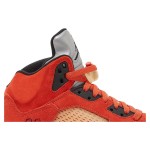 Air Jordan 5 Retro DD9336-800 オレンジスエードスニーカー 黒いディテール 反射性シュータン