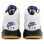 Air Jordan 5 Retro FZ5758-004 白いレザー、ベージュメッシュ、ブルーアクセント付き