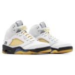 Air Jordan 5 Retro FZ5758-004 白いレザー、ベージュメッシュ、ブルーアクセント付き