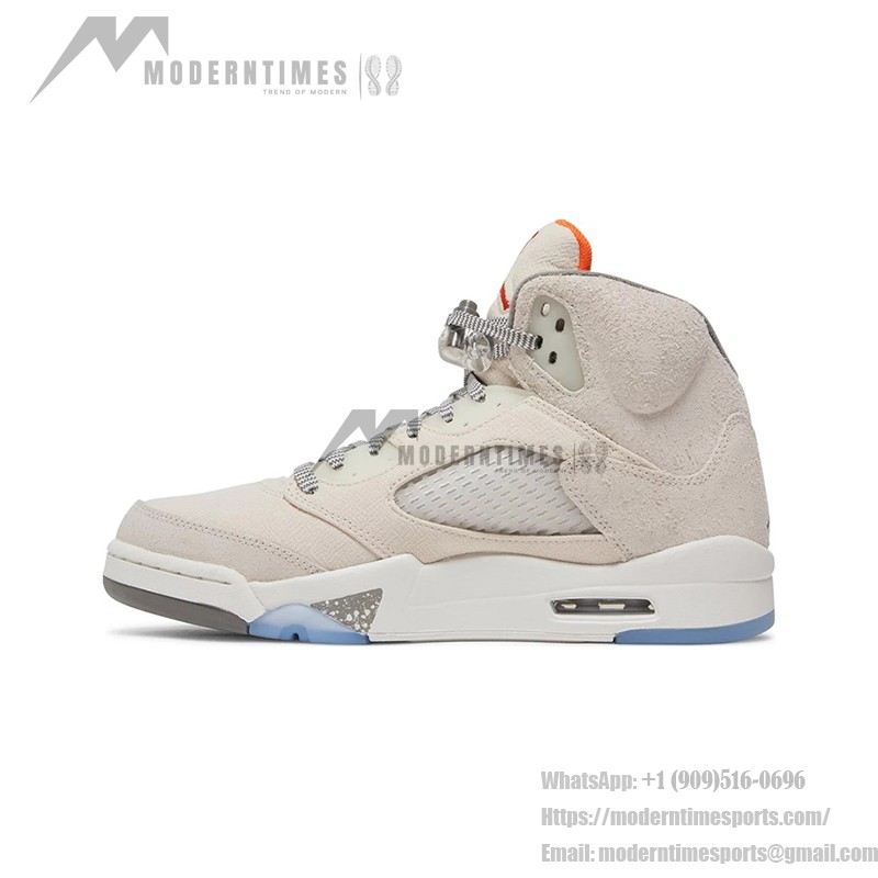 Air Jordan 5 Retro FD9222-180 ベージュスエードとオレンジアクセントのスニーカー、反射素材のシュータン付き