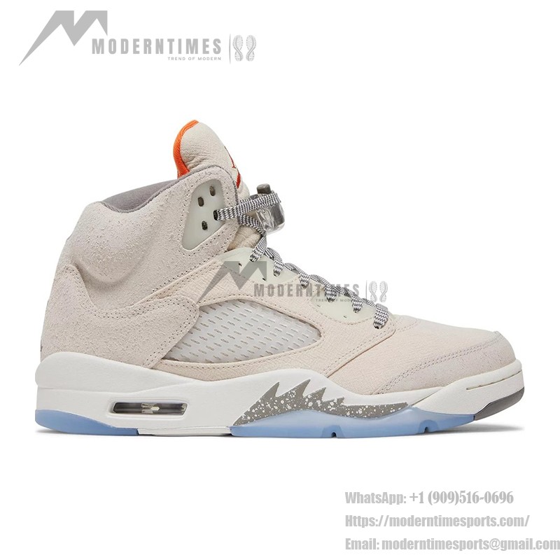 Air Jordan 5 Retro FD9222-180 ベージュスエードとオレンジアクセントのスニーカー、反射素材のシュータン付き