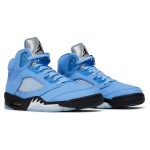 Air Jordan 5 Retro DV1310-401 ブルースエードのリフレクティブタンと半透明ソール付きスニーカー