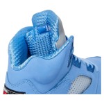 Air Jordan 5 Retro DV1310-401 ブルースエードのリフレクティブタンと半透明ソール付きスニーカー