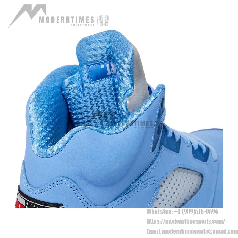 Air Jordan 5 Retro DV1310-401 ブルースエードのリフレクティブタンと半透明ソール付きスニーカー