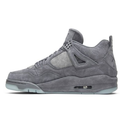 KAWS x エアジョーダン 4 レトロ "クールグレー" 930155-003 - プレミアム限定版スニーカー