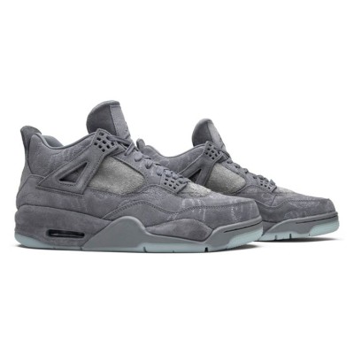 KAWS x エアジョーダン 4 レトロ "クールグレー" 930155-003 - プレミアム限定版スニーカー