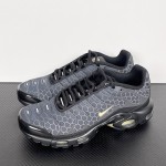 Nike Air Max Plus Black Honey IQ0287-010 TN sneakers with honeycomb pattern upper