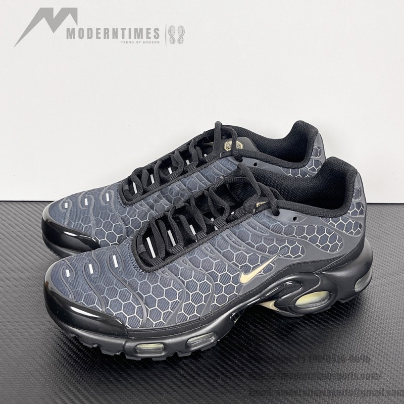 Nike Air Max Plus Black Honey IQ0287-010 TN sneakers with honeycomb pattern upper
