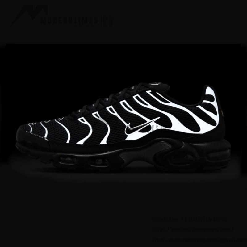 Nike Air Max Plus HQ3029-001 Black Reflective Metallic Silver TN sneakers with reflective streetwear styling