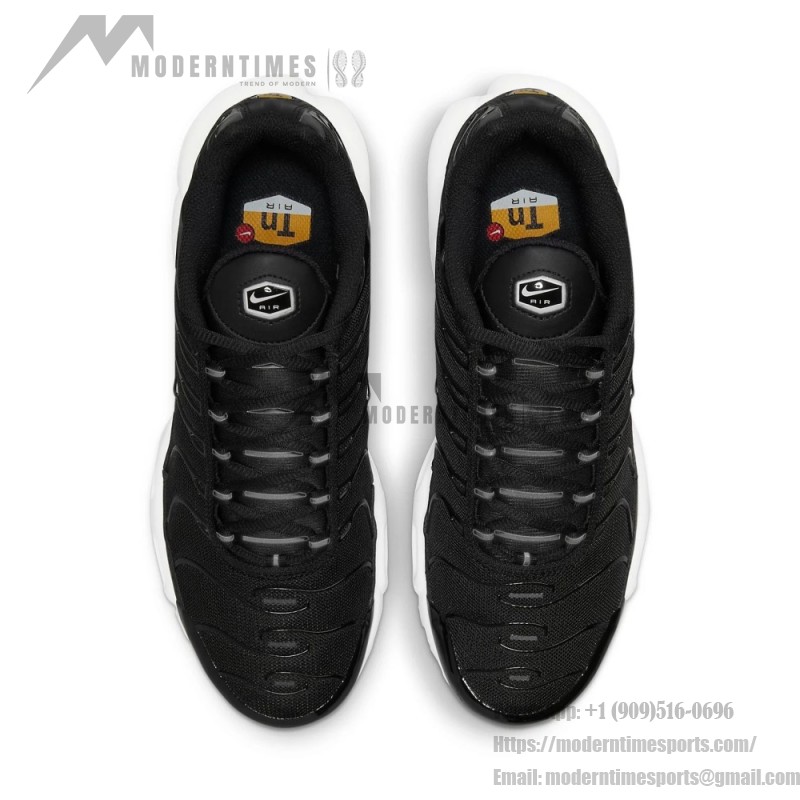 Nike Air Max Plus DM2362-001 Black White Reverse Gradient TN sneakers with monochrome streetwear styling