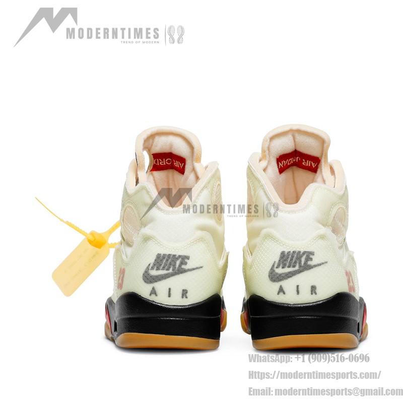 Air Jordan 5 Retro DH8565-100 - オフホワイトセイルスニーカー 赤のアクセント Air Jordan 5 Retro DH8565-100 オフホワイトセイルスニーカー 赤のアクセントと反射性シュータン