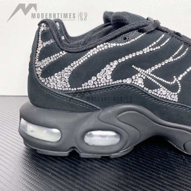 Swarovski x Nike Air Max Plus Moonlight Black Crystal FZ4237-001 reflective TN sneakers for streetwear outfits