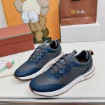 Loro Piana FAM1718-F3DW marineblaue Ledersneaker Loro Piana FAM1718-F3DW marineblaue Sneaker Vorderansicht mit grauen und braunen Details